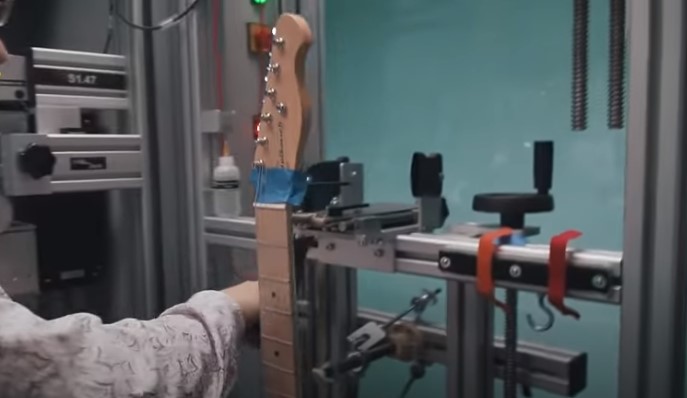 Releasing guitar from the Machine