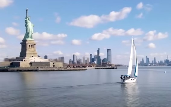 Sailing in New York