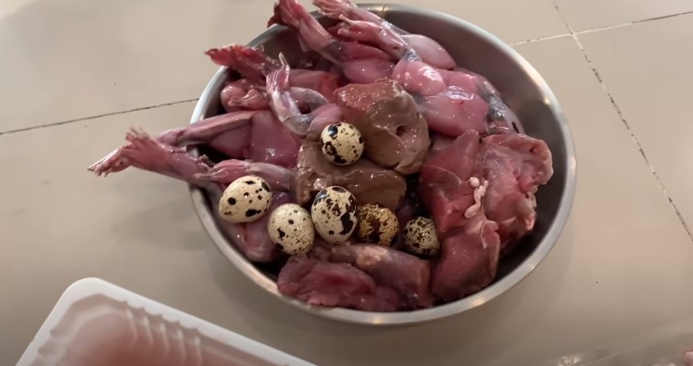 Raw frog and quail eggs